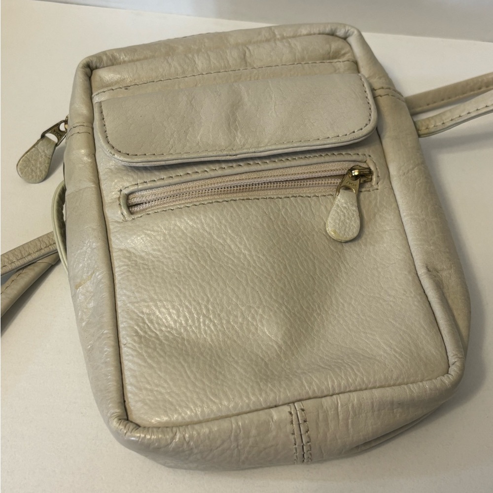 Elegant Cream Leather Crossbody Bag
